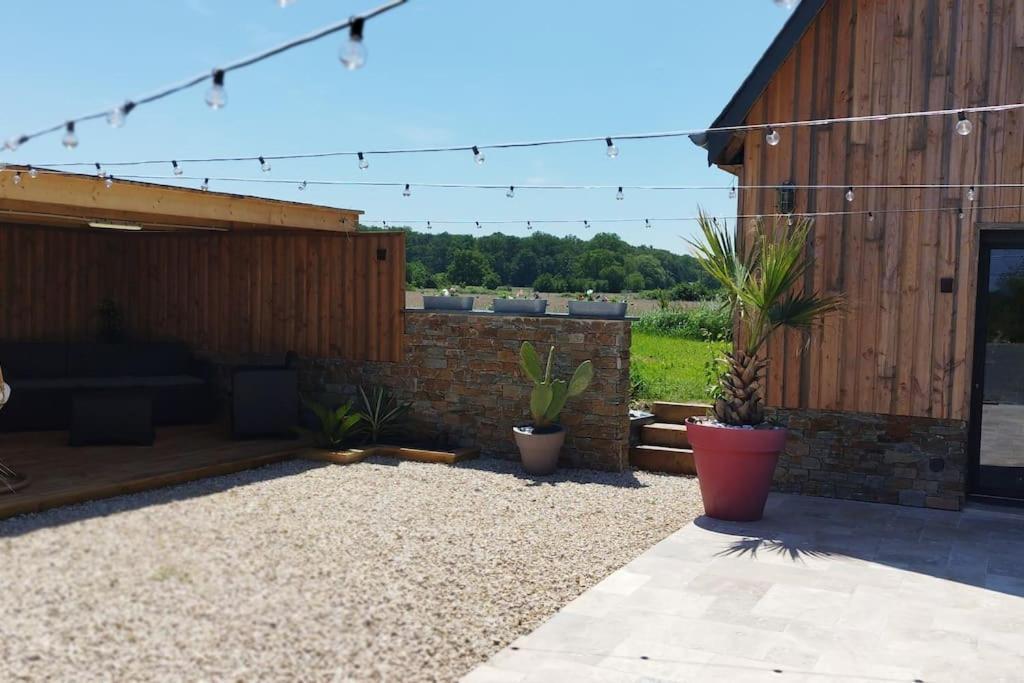 Sorigny Chalet Industriel Avec Filet Et Spa מראה חיצוני תמונה