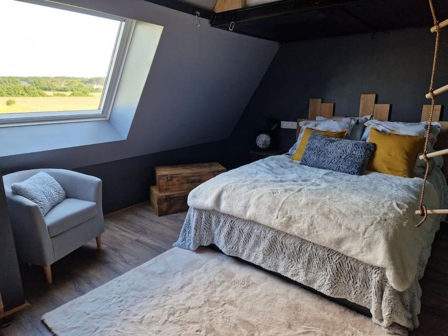 Sorigny Chalet Industriel Avec Filet Et Spa מראה חיצוני תמונה